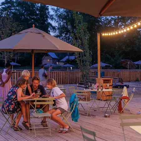 营地 Huttopia De Meinweg *