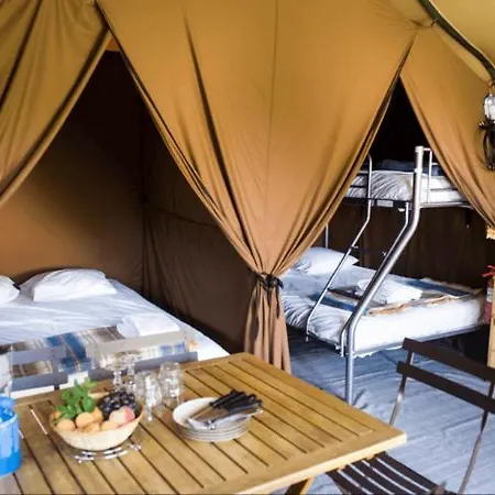 Huttopia De Meinweg * Herkenbosch