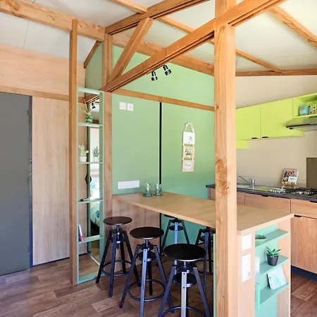 Huttopia De Meinweg 营地