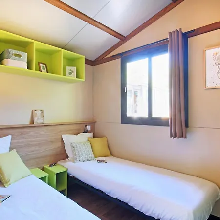 Huttopia De Meinweg 营地 *