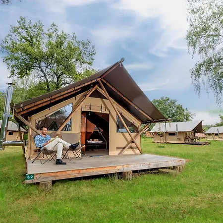 Camping Huttopia De Meinweg Herkenbosch