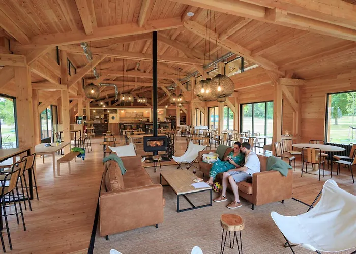 Huttopia De Meinweg Kamp alanı *